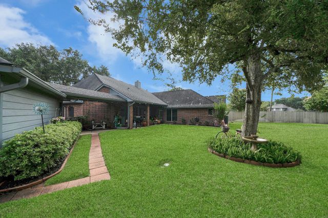 2003 Spreading Oak Lane, Richmond, TX 77406