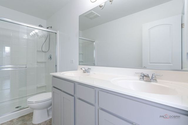 667 Hickory Street, Mundelein, IL 60060