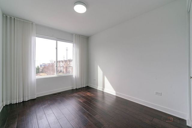 667 Hickory Street, Mundelein, IL 60060