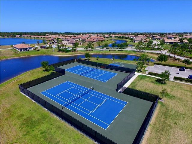 2199 Harwick Circle SW, Vero Beach, FL 32968