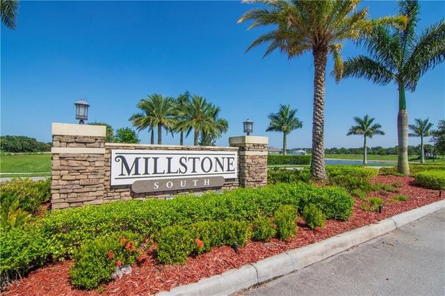 2199 Harwick Circle SW, Vero Beach, FL 32968