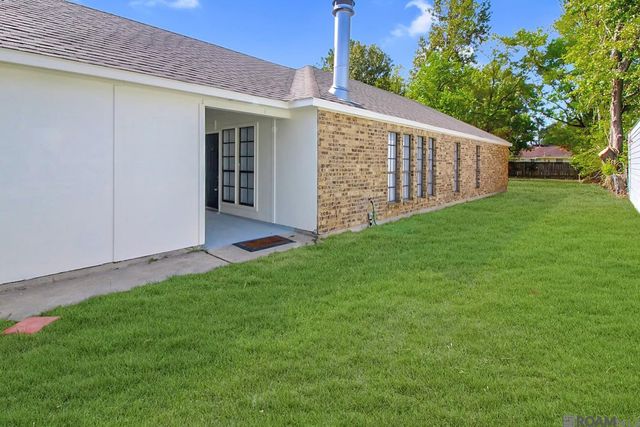 18726 Old Jefferson, Baton Rouge, LA 70817