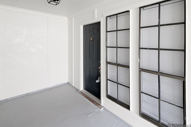 18726 Old Jefferson, Baton Rouge, LA 70817