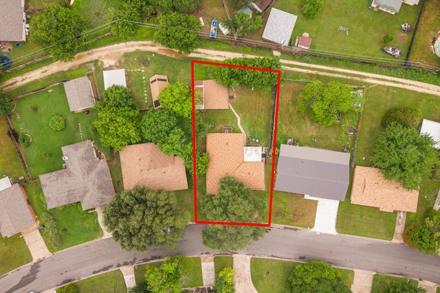 1212 Lynnwood Drive, Cleburne, TX 76033