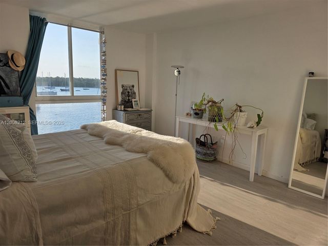 7928 West Dr 307, North Bay Village, FL 33141