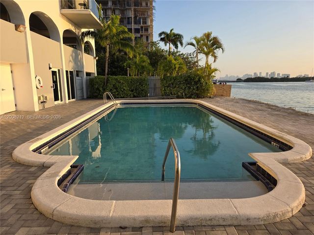 7928 West Dr 307, North Bay Village, FL 33141