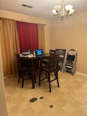 16 E Williams Street, Sumter, SC 29150