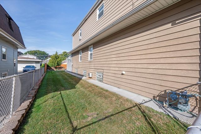 1630 N 15th Avenue, Melrose Park, IL 60160