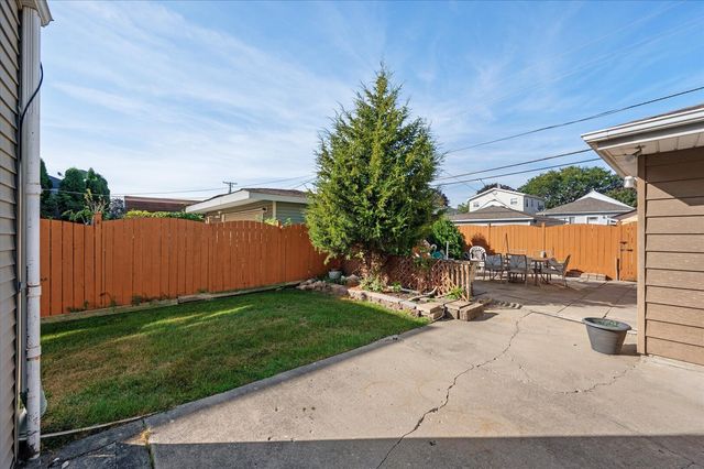 1630 N 15th Avenue, Melrose Park, IL 60160