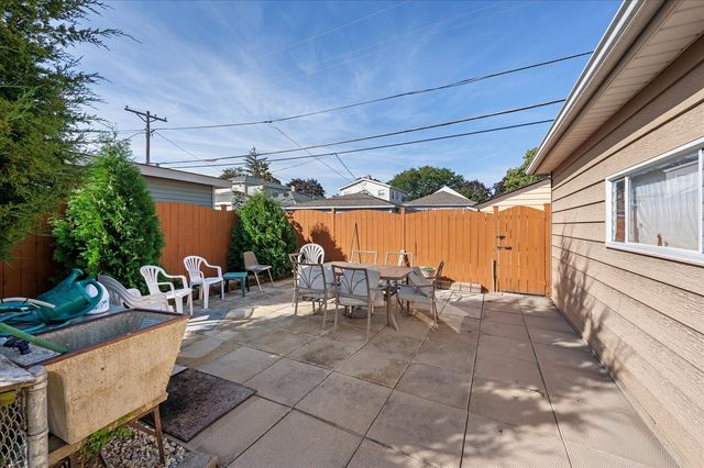 1630 N 15th Avenue, Melrose Park, IL 60160
