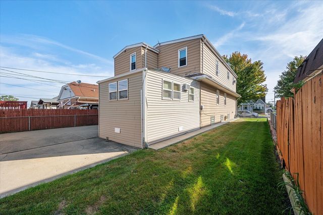 1630 N 15th Avenue, Melrose Park, IL 60160