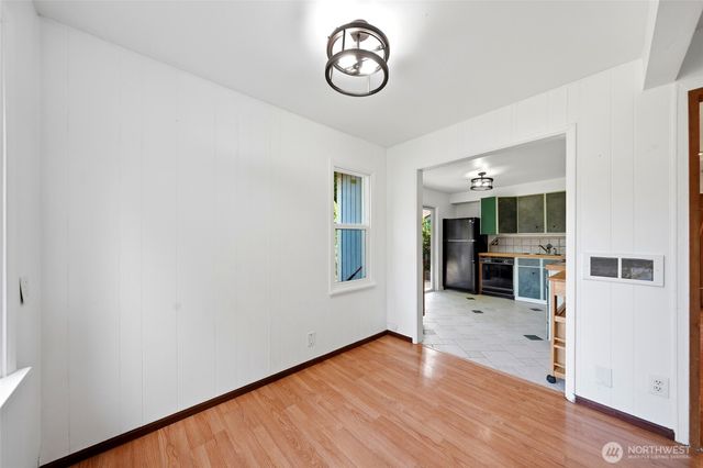 10330 Stone Avenue N, Seattle, WA 98133