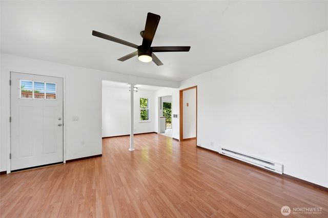 10330 Stone Avenue N, Seattle, WA 98133