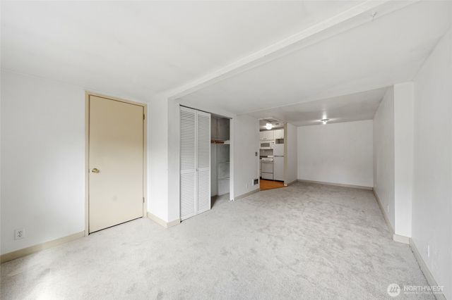 10330 Stone Avenue N, Seattle, WA 98133