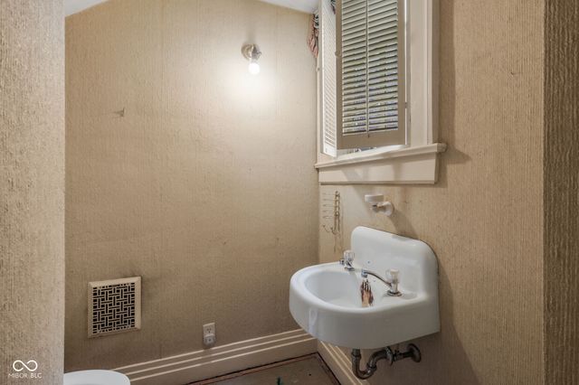3178 N Pennsylvania Street, Indianapolis, IN 46205