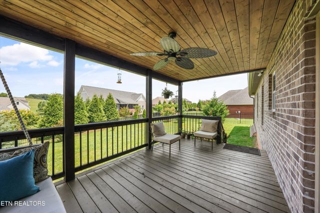 1619 Cascading Falls Lane, Sevierville, TN 37876