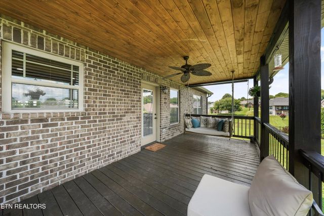 1619 Cascading Falls Lane, Sevierville, TN 37876