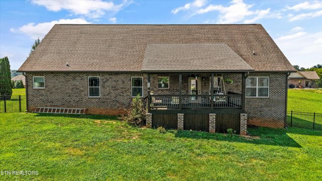 1619 Cascading Falls Lane, Sevierville, TN 37876