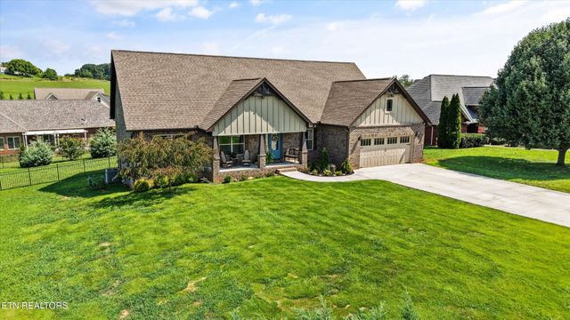 1619 Cascading Falls Lane, Sevierville, TN 37876