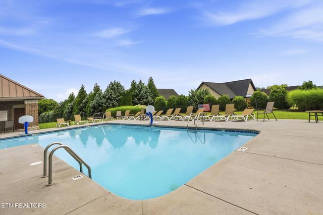 1619 Cascading Falls Lane, Sevierville, TN 37876