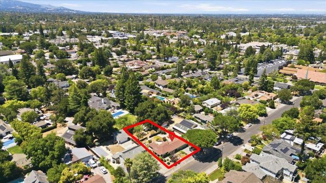 16375 W La Chiquita Avenue, Los Gatos, CA 95032