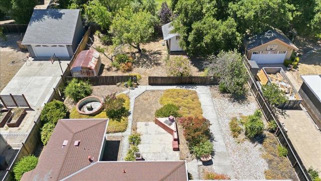 16375 W La Chiquita Avenue, Los Gatos, CA 95032