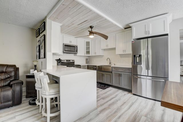 151 Saxony D, Delray Beach, FL 33446