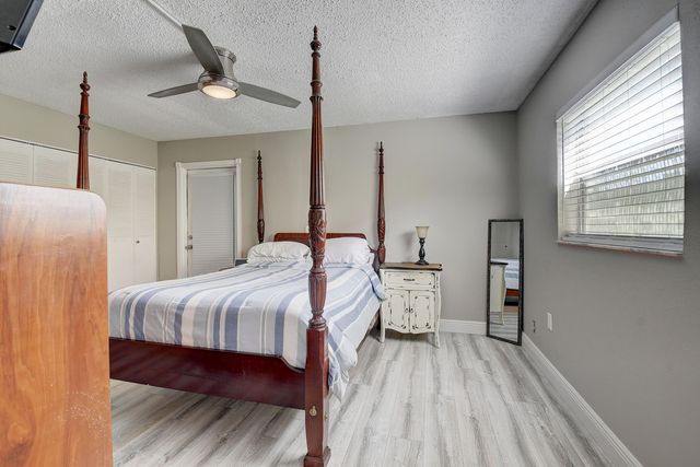151 Saxony D, Delray Beach, FL 33446