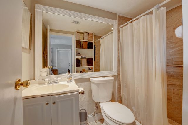 151 Saxony D, Delray Beach, FL 33446