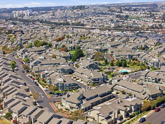 1902 Jameston Lane, Daly City, CA 94014