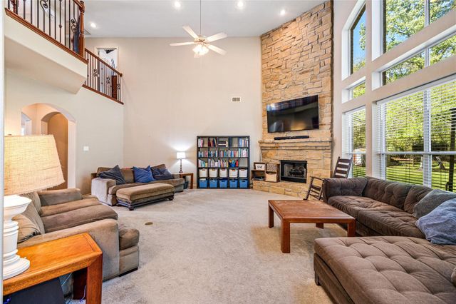 1007 Commons Waterway Drive, Huffman, TX 77336