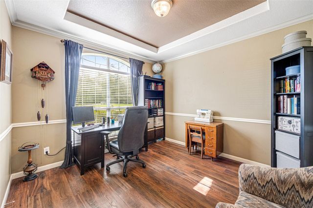 1007 Commons Waterway Drive, Huffman, TX 77336