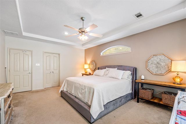 1007 Commons Waterway Drive, Huffman, TX 77336