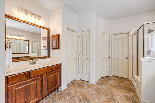 1007 Commons Waterway Drive, Huffman, TX 77336