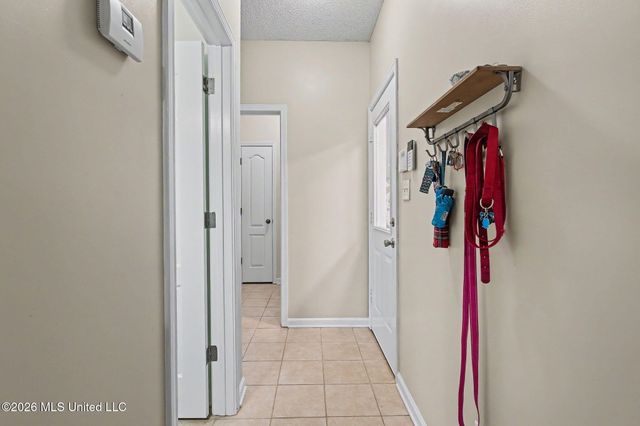 9450 Stone Point Drive, Olive Branch, MS 38654