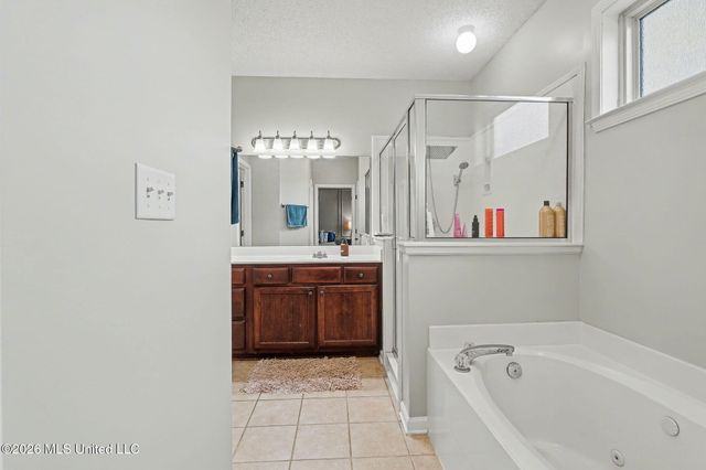 9450 Stone Point Drive, Olive Branch, MS 38654