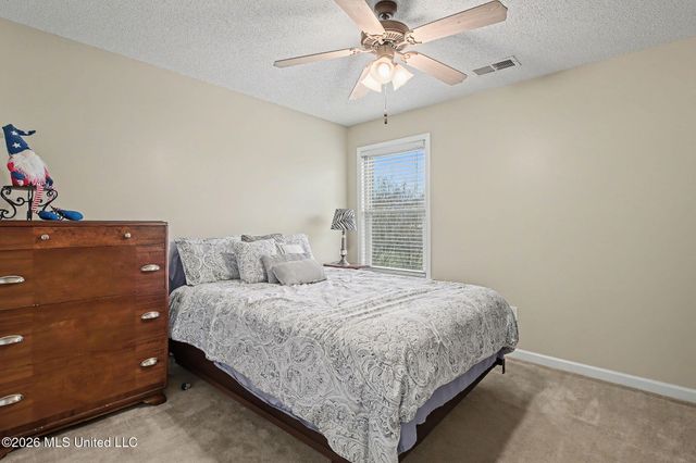 9450 Stone Point Drive, Olive Branch, MS 38654