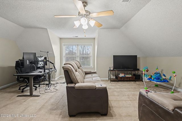 9450 Stone Point Drive, Olive Branch, MS 38654