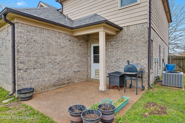 9450 Stone Point Drive, Olive Branch, MS 38654