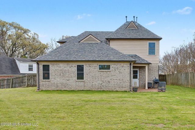 9450 Stone Point Drive, Olive Branch, MS 38654
