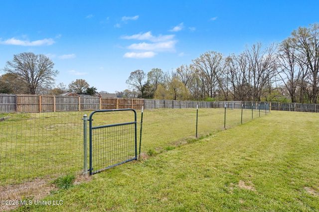 9450 Stone Point Drive, Olive Branch, MS 38654