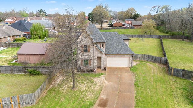 9450 Stone Point Drive, Olive Branch, MS 38654