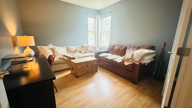 135 Tanglewood Drive 29, Glen Ellyn, IL 60137