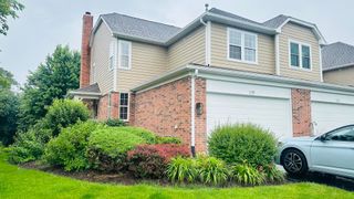 135 Tanglewood Drive 29, Glen Ellyn, IL 60137