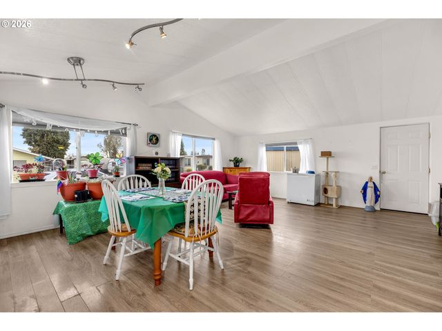 15411 Se MILL PLAIN Blvd C12, Vancouver, WA 98684