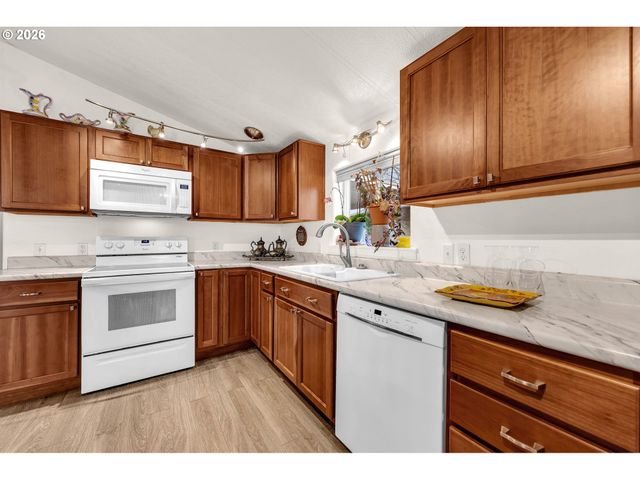 15411 Se MILL PLAIN Blvd C12, Vancouver, WA 98684