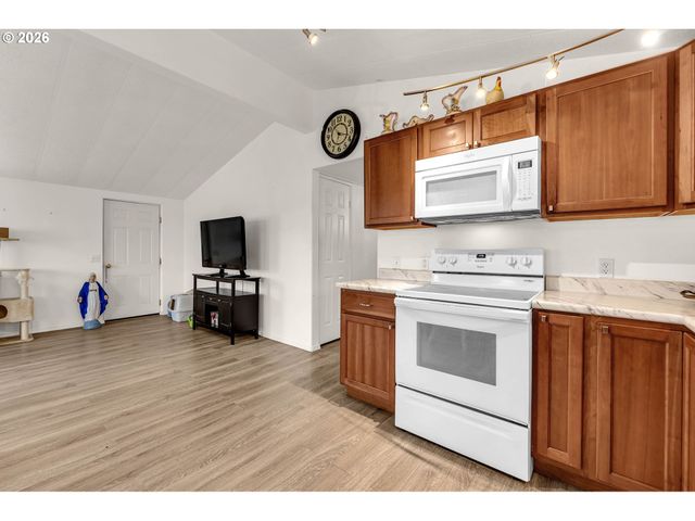 15411 Se MILL PLAIN Blvd C12, Vancouver, WA 98684