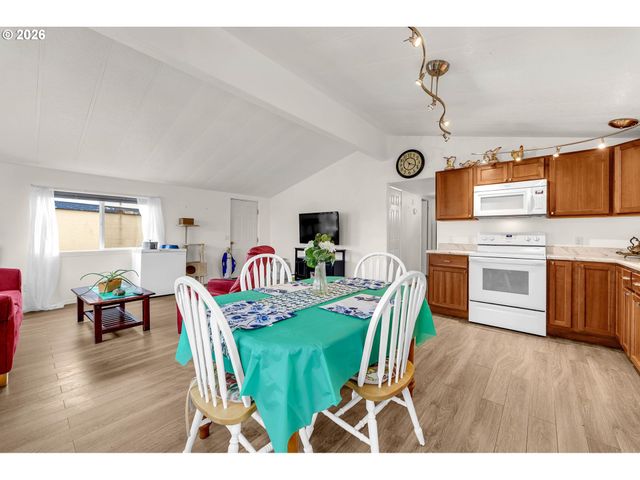 15411 Se MILL PLAIN Blvd C12, Vancouver, WA 98684