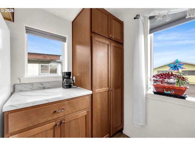 15411 Se MILL PLAIN Blvd C12, Vancouver, WA 98684