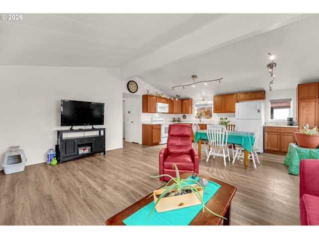 15411 Se MILL PLAIN Blvd C12, Vancouver, WA 98684